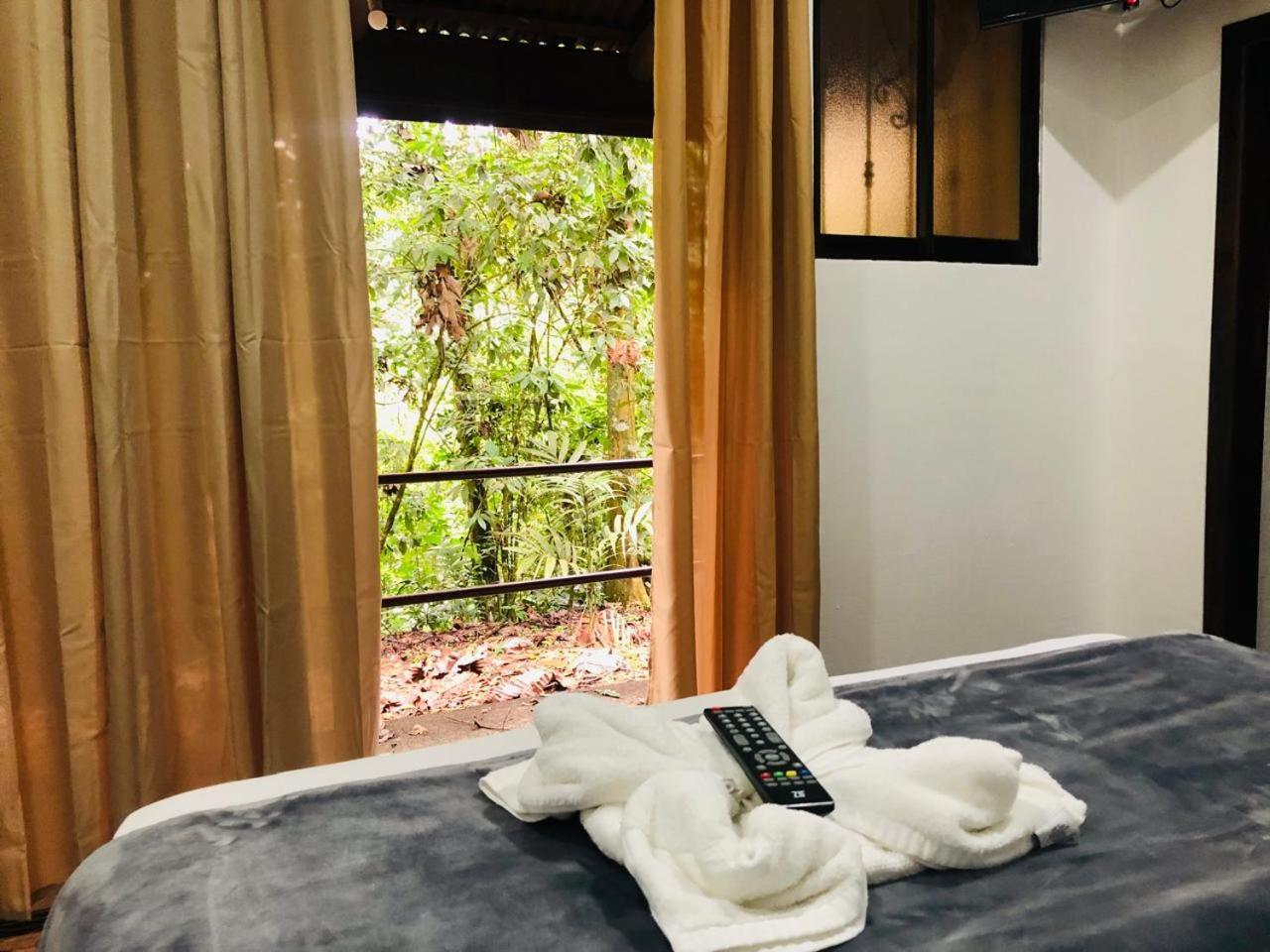 Quesada  Avita Lodge מראה חיצוני תמונה