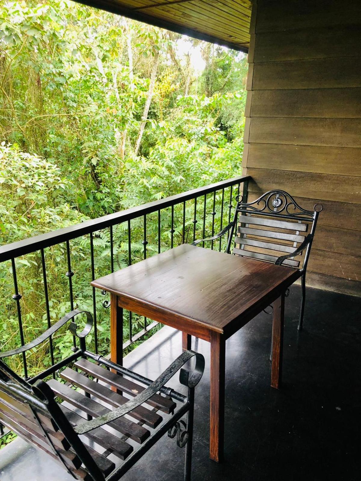 Quesada  Avita Lodge מראה חיצוני תמונה