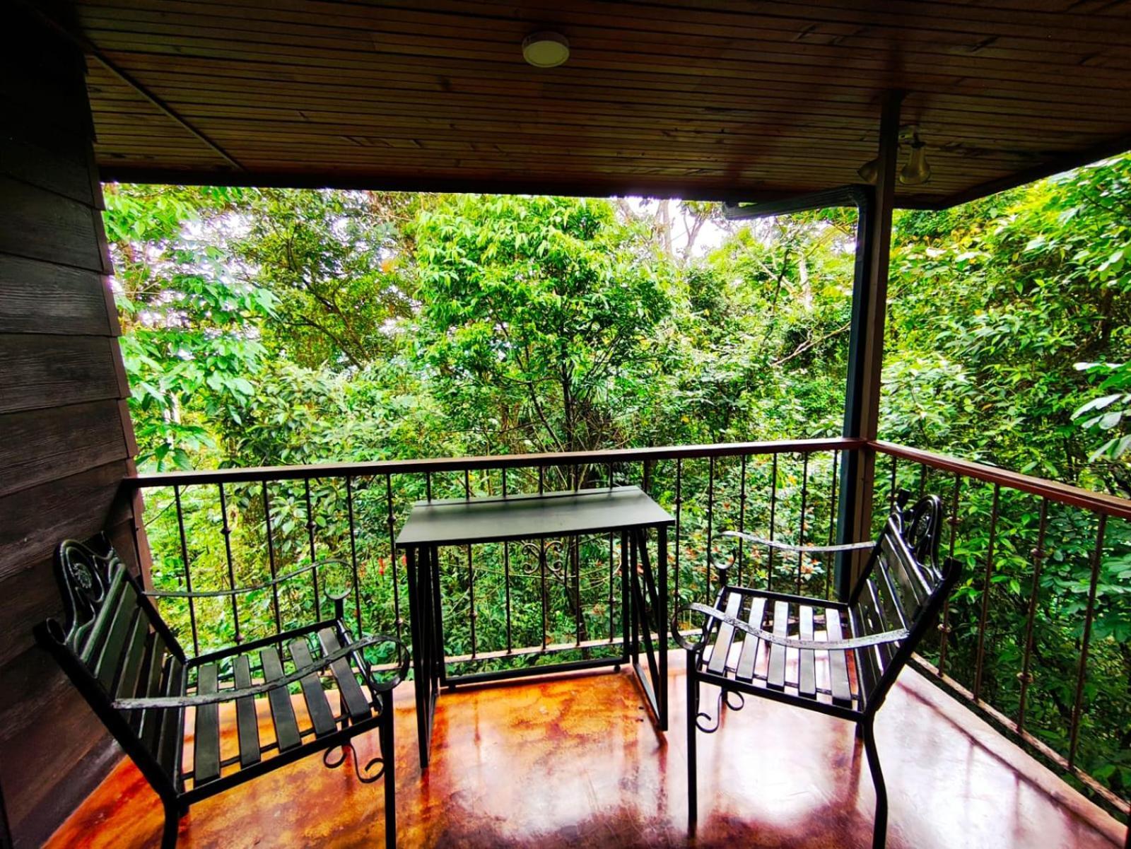 Quesada  Avita Lodge מראה חיצוני תמונה