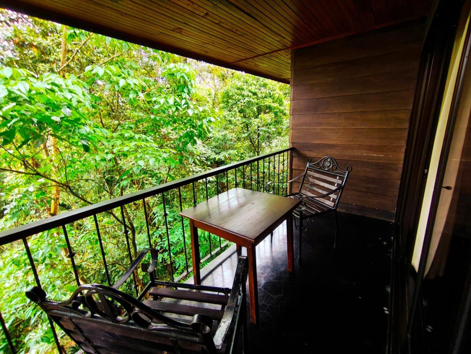 Quesada  Avita Lodge מראה חיצוני תמונה