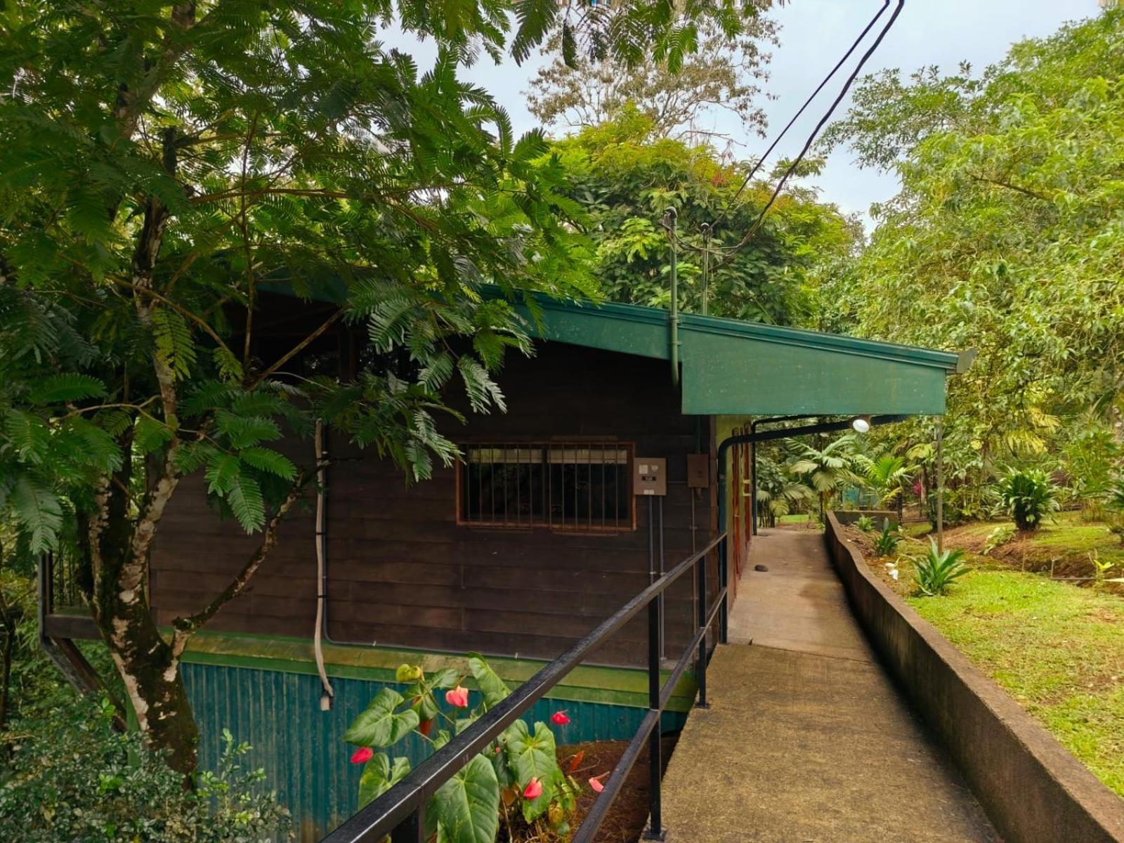 Quesada  Avita Lodge מראה חיצוני תמונה