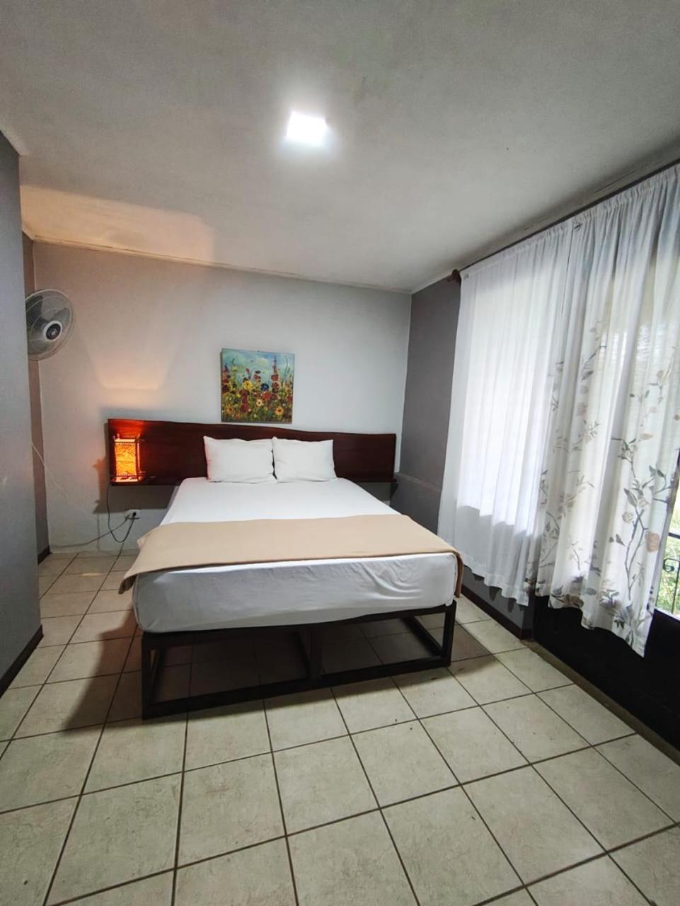 Quesada  Avita Lodge מראה חיצוני תמונה